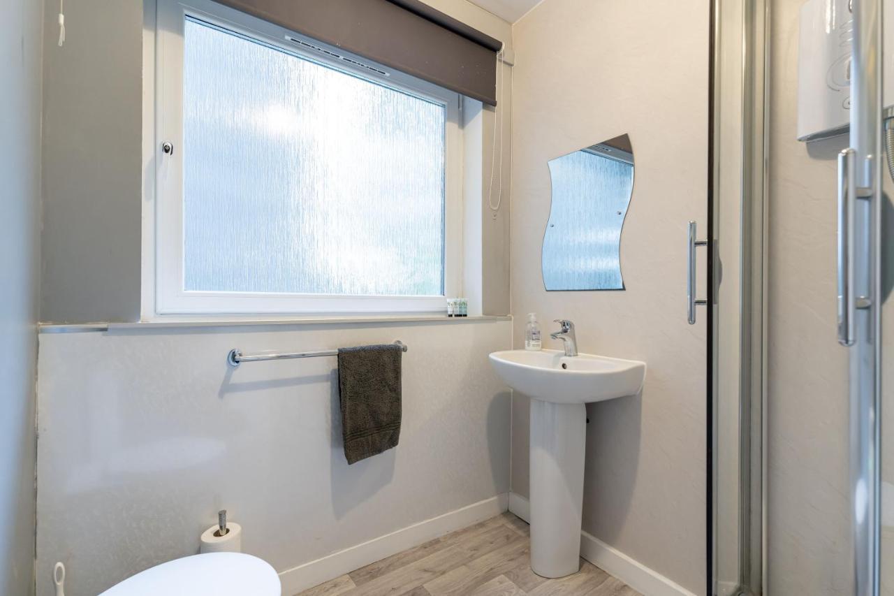 Ground-Fl Two Bedroom Apartment In Bridge Of Allan Eksteriør bilde
