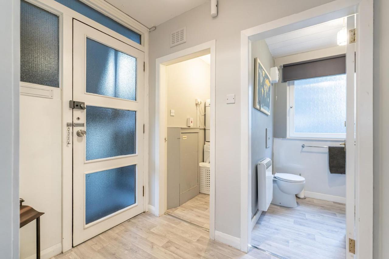Ground-Fl Two Bedroom Apartment In Bridge Of Allan Eksteriør bilde